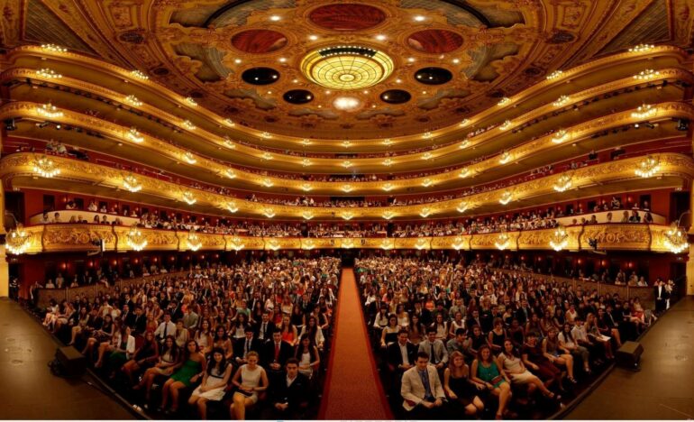 Activitat a Barcelona concert al Liceu